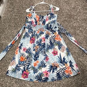 Roz & Ali size 12 tropical floral stretchy dress